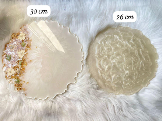 2 Different sized Resin Display plates