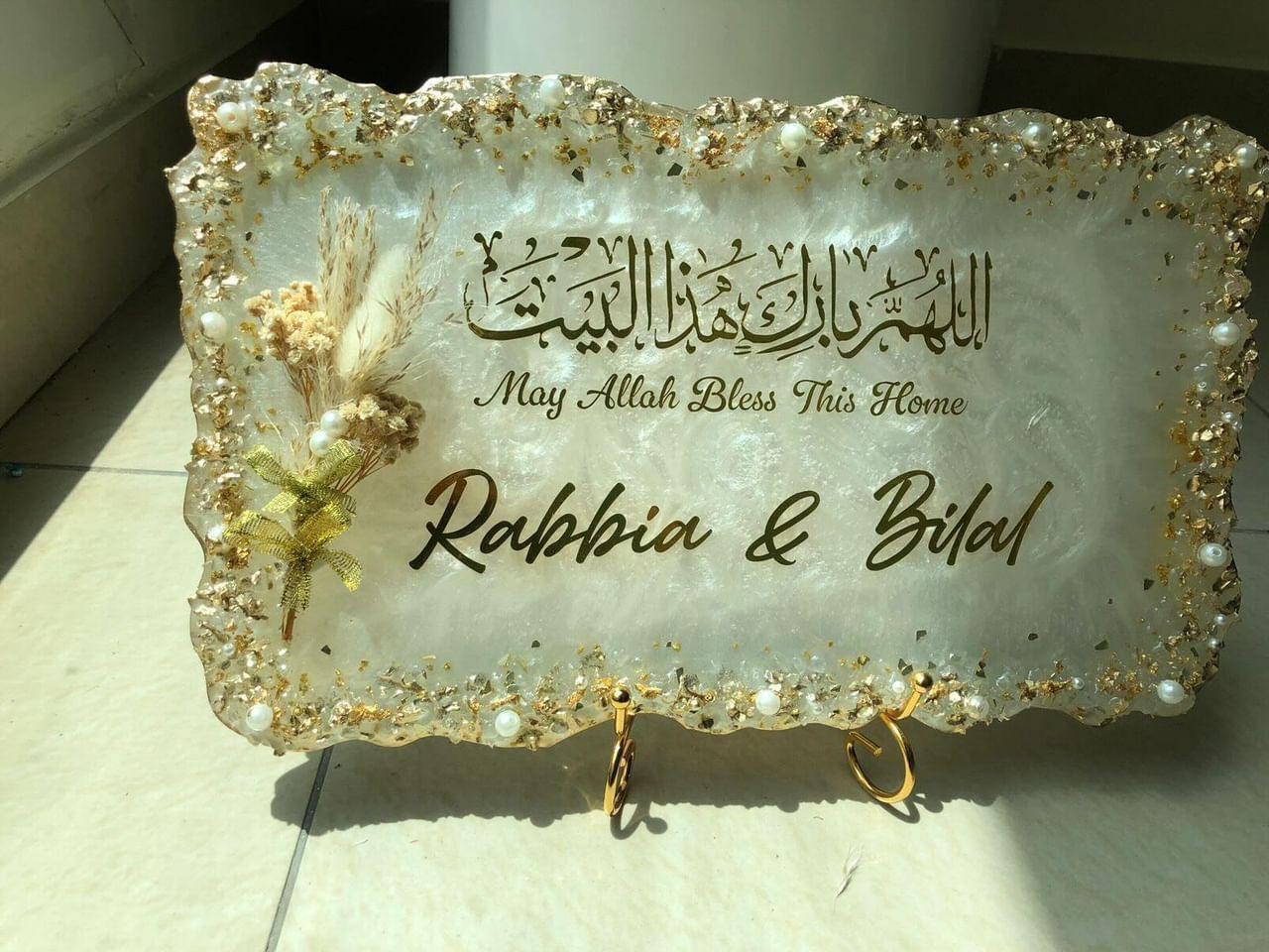 View of a plate on a gold stand