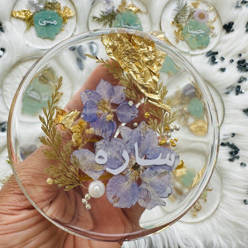 Table Display Plate with preserved flowers