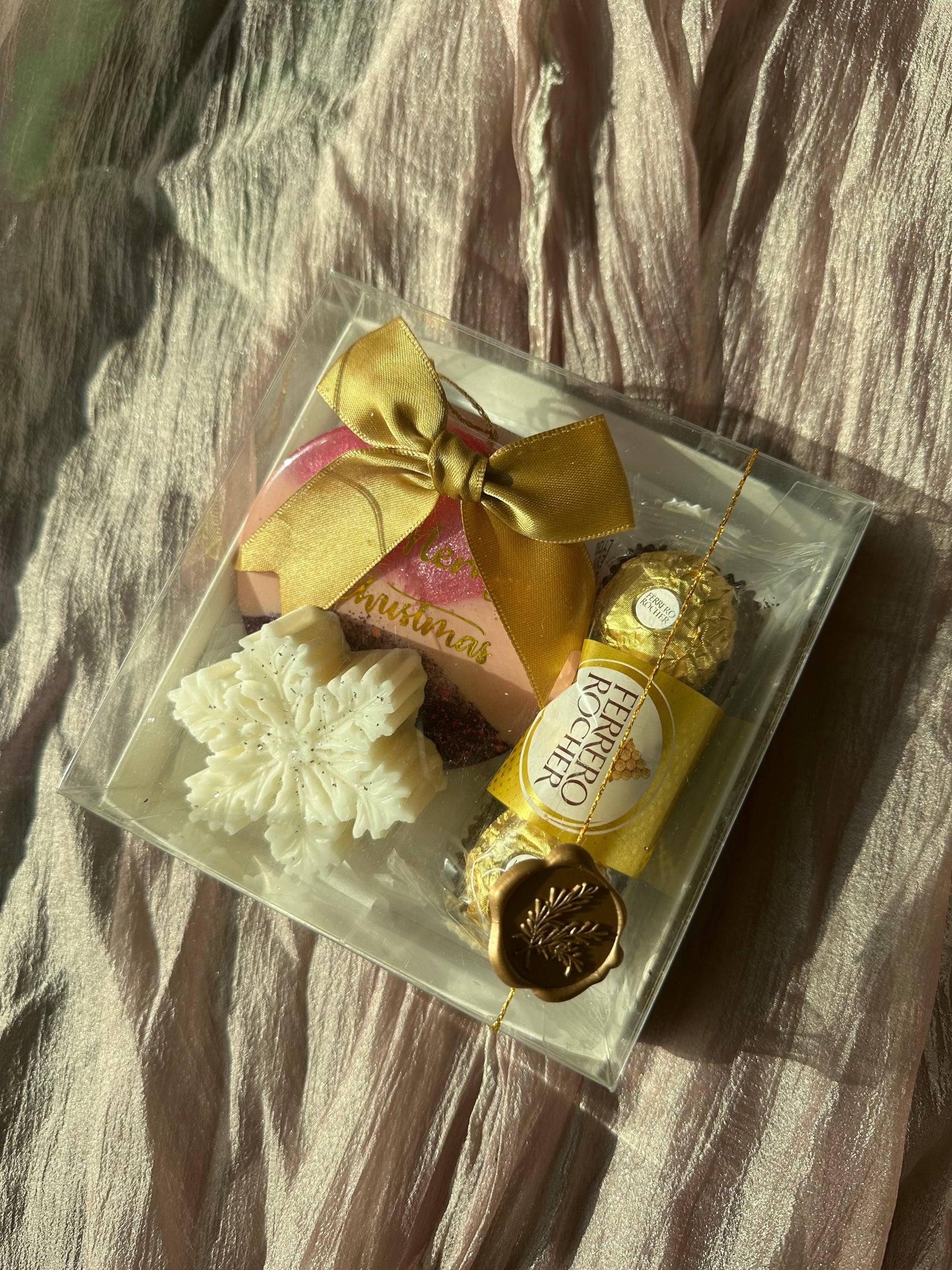 Resin & Candle Chirstmas Hamper