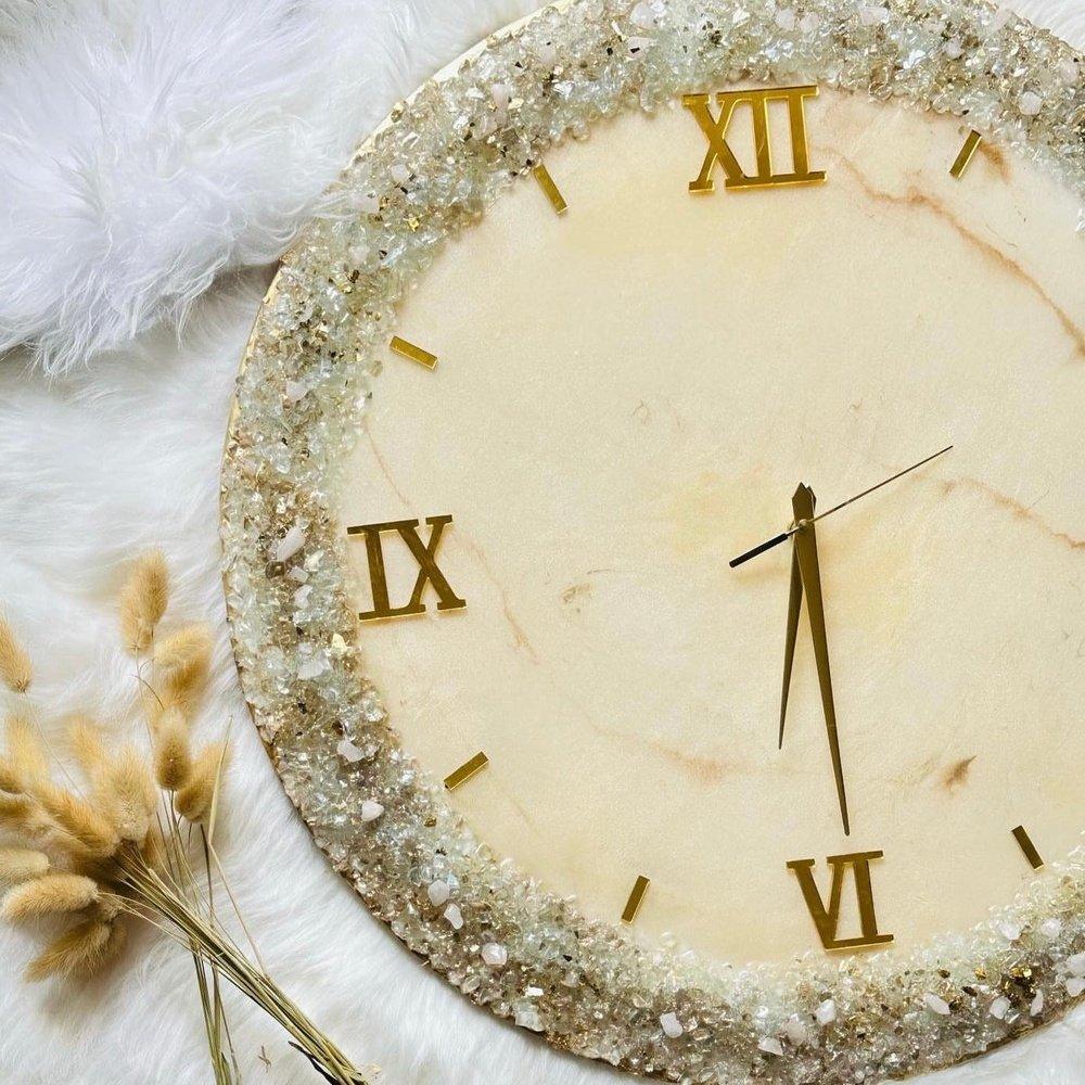 View of clock made of resin